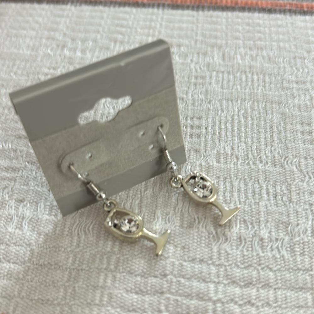 Elegant Silver tone wine glass with Crystal accent Earrings.
